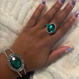 NWT Elegant Silver/Green Ring & Bracelet Set(Last One)